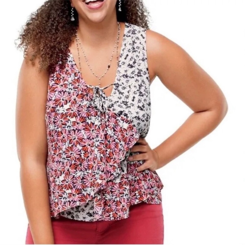 CABI Red White Seraphina Floral Ruffle Front Tie Sleeveless Blouse Size Medium